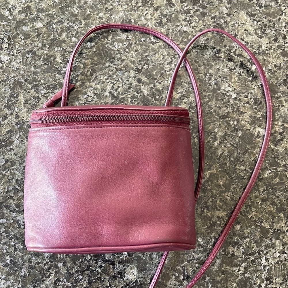 VINTAGE ANNE KLEIN II CROSS BODY BURGUNDY SMALL HANDBAG - Picture 2 of 11